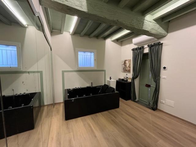Borgo35 Hotel Parma Bagian luar foto